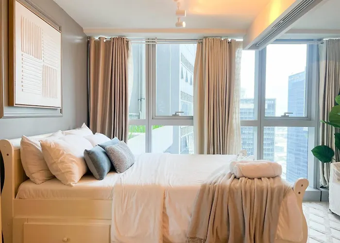 Holiday home Stylish 1br In Bgc Uptown & Mitsukoshi #upt126d